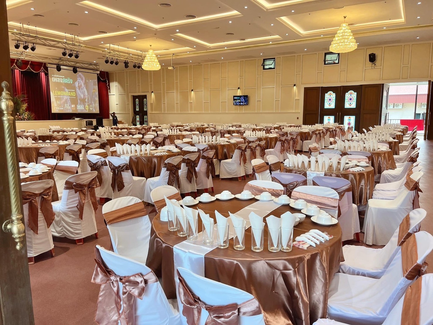 LINE_ALBUM_ผ้าคลุม_๒๔๐๙๑๙_21